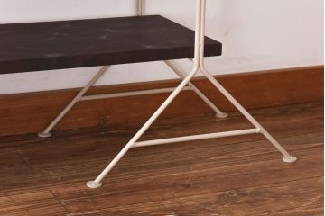 ラフジュ工房オリジナル　ベージュ　ペイント薄型アイアンラック【中】(陳列棚、飾り棚)